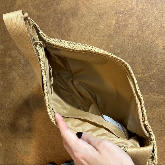 UNIQLO Straw Half-Moon Crossbody Bag From Japan - Picture 4 of 5